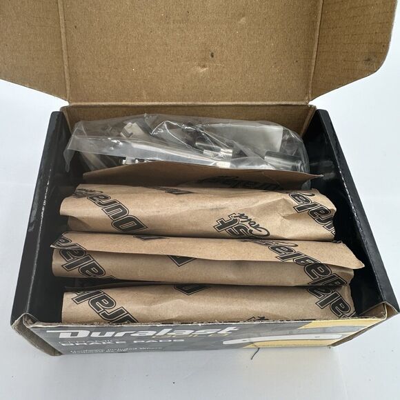 Duralast Gold Ceramic Brake Pads DG1857 Replacement Pads & Clip Brand New In Box - Picture 4 of 4
